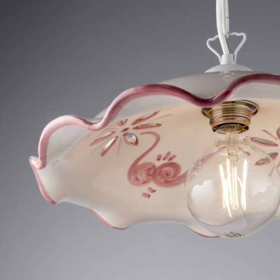Sospensione Ceramica Traforata Rosa Decorata a Mano