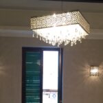 Lampadario quadrato traforato e strass