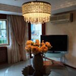 Lampadario traforato e strass
